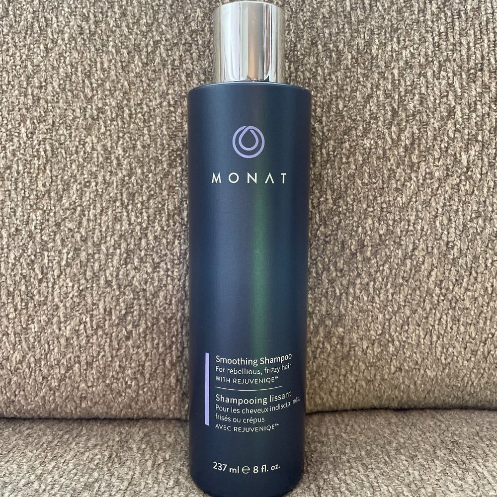MONAT- Smoothing Shampoo (SEALED)